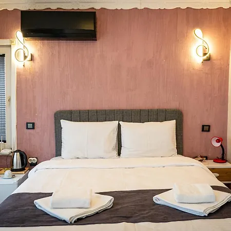Πανσιόν The Galata 3*