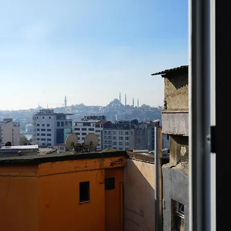 Πανσιόν The Galata 3*